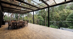 Ferienhaus, Gartenblick | Terrasse/Patio