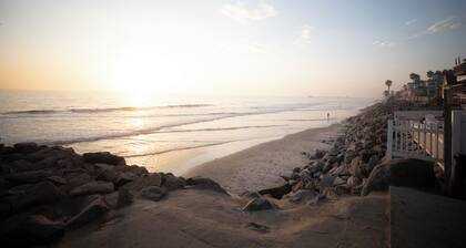 King + Queen Bed - Big Patio/Grill - Steps to Oceanside Beach + Free Parking