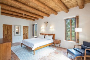 3 室のベッドルーム、アイロン / アイロン台、WiFi、ベッドシーツ