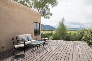 Terrace/patio - Seco Sundown - Adobe Retreat with Mountain Views, Pool & Ski Access (Arroyo Seco)