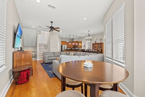 Smart-TV, DVD-spiller og fotballspill