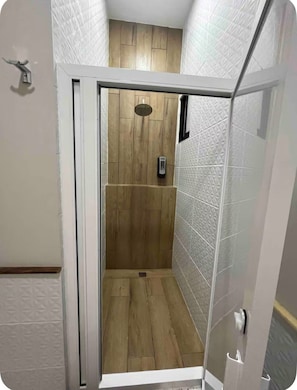 Towels, toilet paper