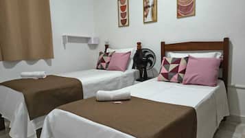 2 Schlafzimmer, Bügeleisen/Bügelbrett, kostenloses WLAN, Bettwäsche