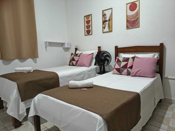 2 Schlafzimmer, Bügeleisen/Bügelbrett, kostenloses WLAN, Bettwäsche