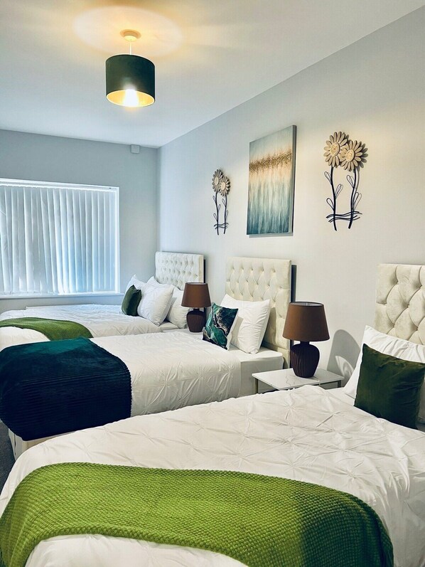 1 bedroom, iron/ironing board, internet, bed sheets