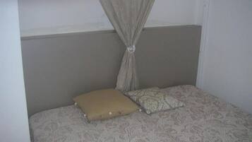 1 soveværelse, strygejern/strygebræt, weekendseng, sengetøj