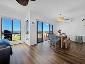 Dining - The Lookout (Apollo Bay)