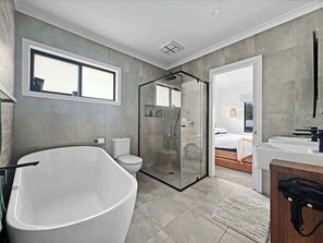 Shower - The Lookout (Apollo Bay)