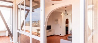 GuestHost - Quattro Mori Apartment with Terrace