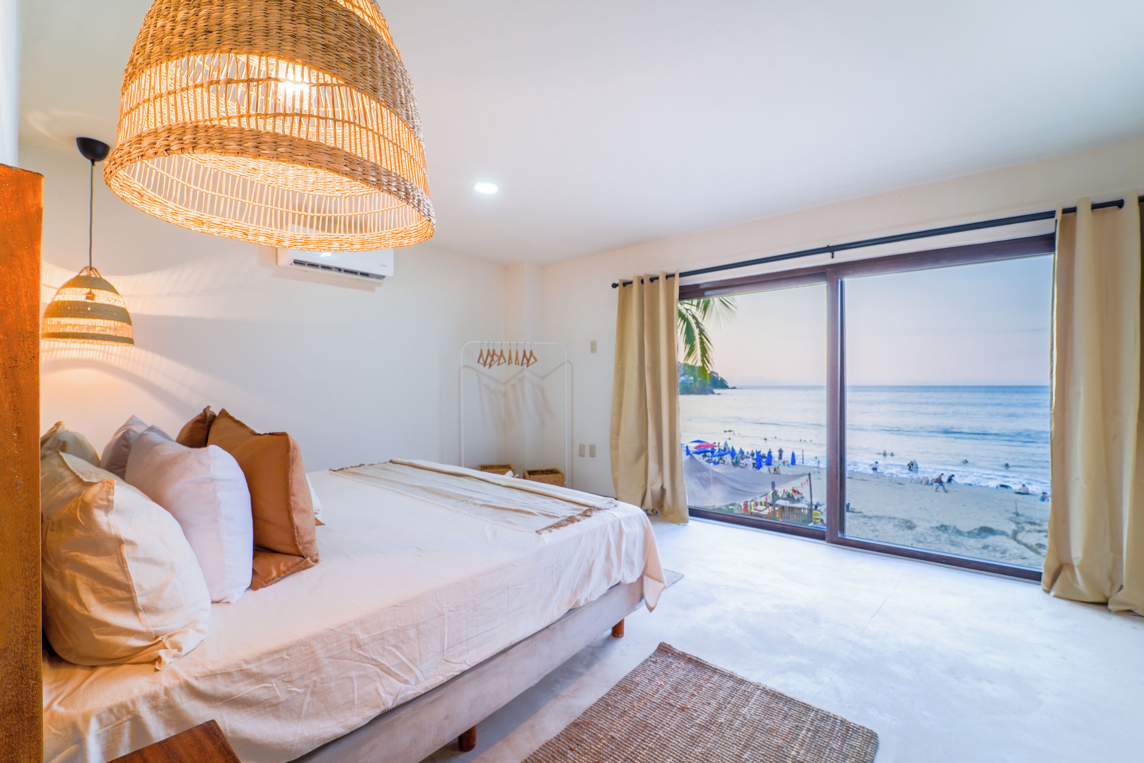 Suite estudio panorámica, vista al océano | Vista desde la propiedad