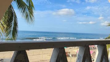 Deep-tissue massages, Swedish massages, sports massages