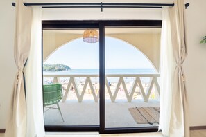 Deluxe Room, Balcony, Ocean View | Balcony view