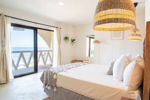 Panoramic Studio Suite, Ocean View | Egyptian cotton sheets, premium bedding, desk, laptop workspace