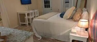 Quiet Guest Suite w/ Yard in Central GNV