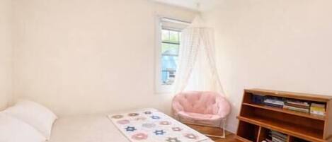 2 chambres, lit de bébé portatif, accÚs au Wi-Fi (inclus)