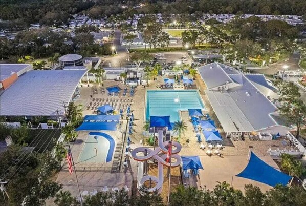 Pool - Family cottage with private backyard (Sarasota)