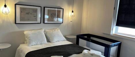 1 bedroom, iron/ironing board, Internet, bed sheets