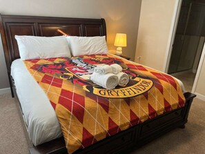 8 bedrooms, iron/ironing board, free WiFi, bed sheets