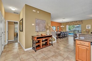 Interior - Spacious 8-bedroom home in Davenport, perfect for large groups up to 16! (Davenport)