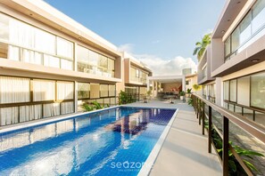 Basic Apartment | Pool