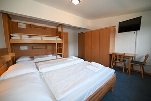 Studio | 2 bedrooms