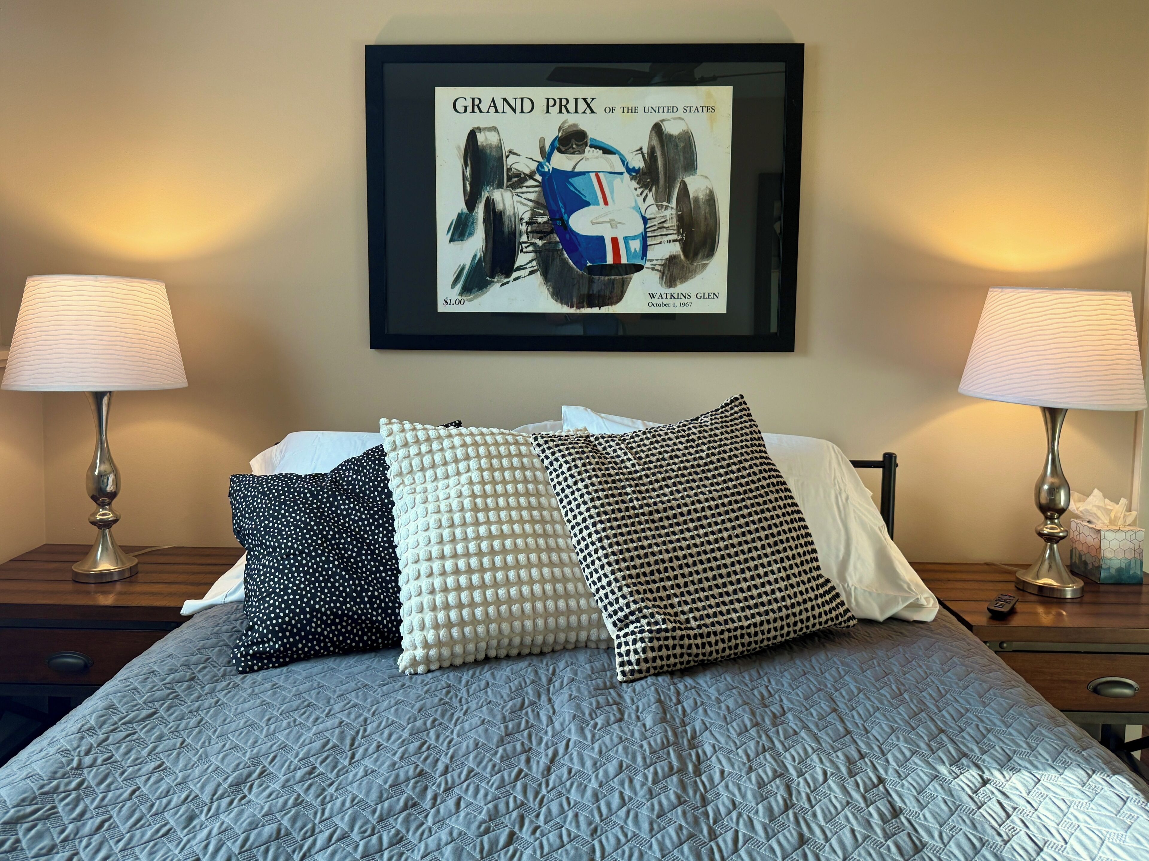 2 chambres, fer et planche à repasser, Wi-Fi, draps fournis