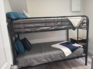 2 Schlafzimmer, Bügeleisen/Bügelbrett, WLAN, Bettwäsche