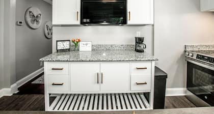 Thyme to Travel to this soothing house in charming Mooresville