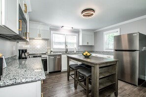 Microwave, oven, stovetop, dishwasher