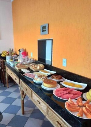 Free daily full breakfast