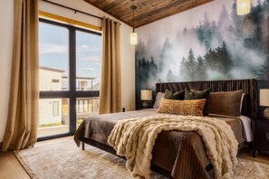 4 bedrooms, desk, iron/ironing board, travel crib