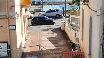 Classic-Zimmer, Balkon, Meerblick | Zimmersafe, Schreibtisch, laptopgeeigneter Arbeitsplatz