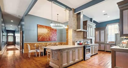 Victorian Villa w Pool & Hot Tub 5BR|6BA