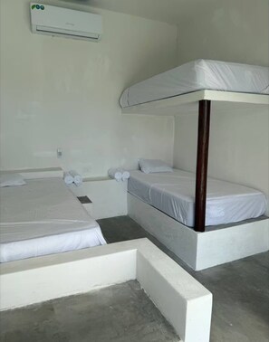 1 habitación, acceso a internet y ropa de cama 