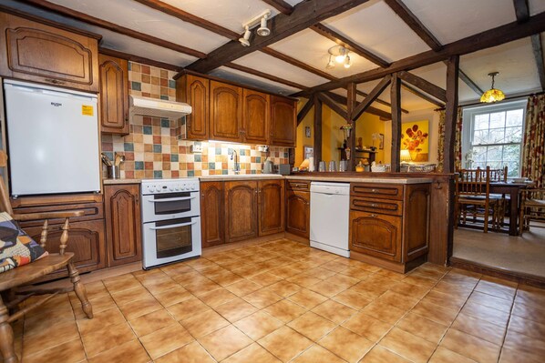 ハウス | 6 室のベッドルーム、インターネットアクセス