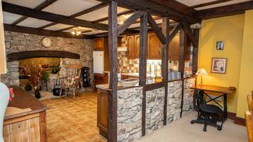 House | 6 bedrooms, Internet