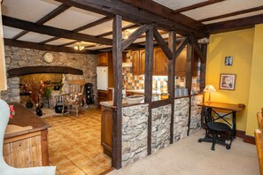 Casa | 6 quartos, acesso à internet de alta velocidade