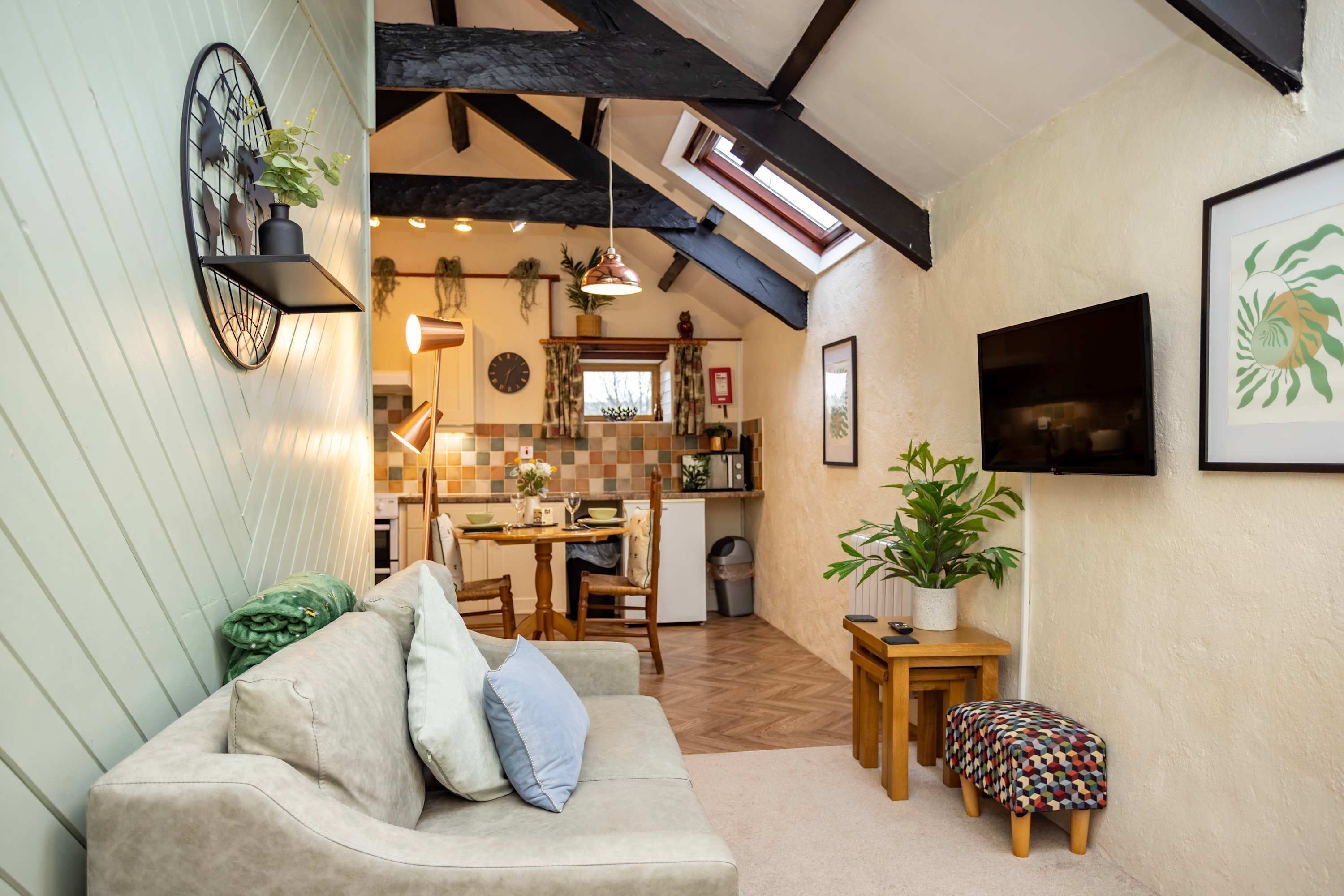 House | 6 bedrooms, Internet