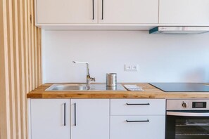 Private kitchen - Porto serenity studio (União de Freguesias do Centro)