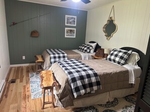 4 Schlafzimmer, Bügeleisen/Bügelbrett, WLAN, Bettwäsche