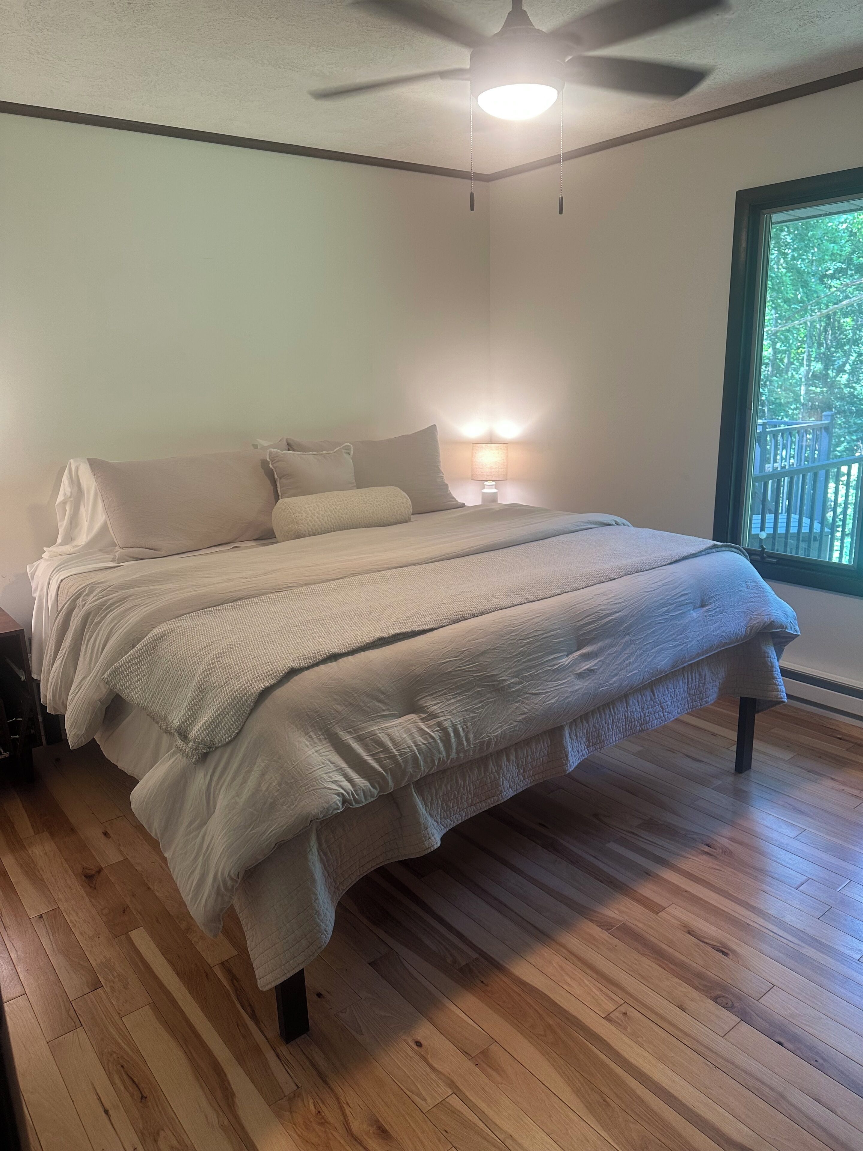 Bedroom 3 offers king size bed and desk.