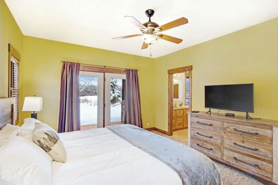 4 Schlafzimmer, Bügeleisen/Bügelbrett, WLAN, Bettwäsche