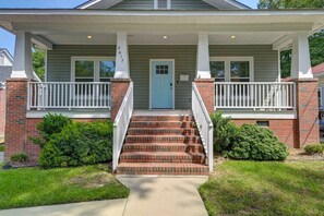 Exterior detail - The Palmetto Pad - Walk to Dining & Shops (Columbia)