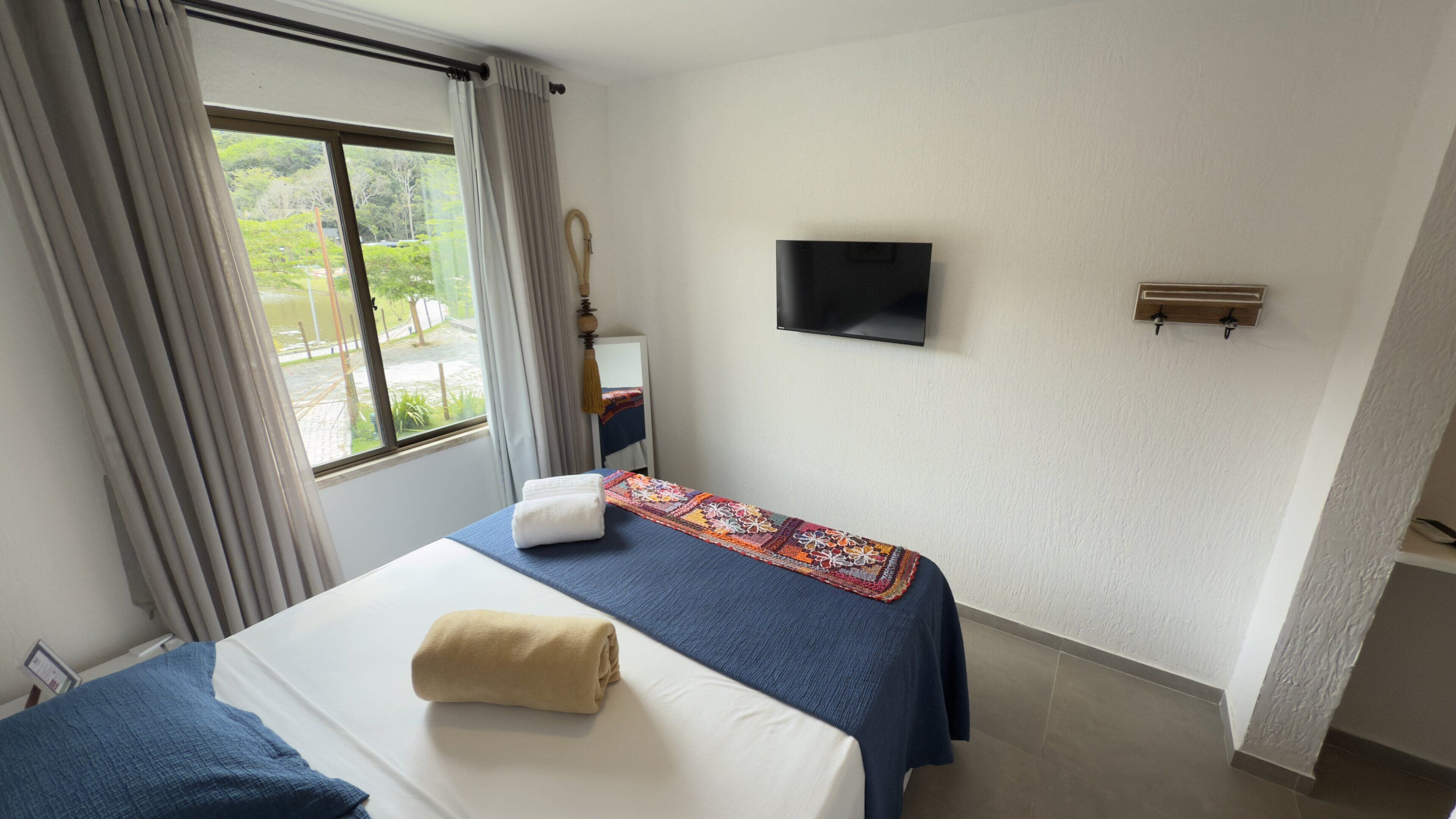 Deluxe Double Room, Lake View