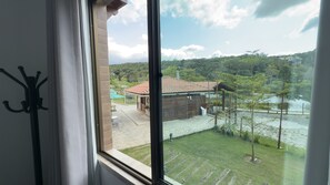 Quarto casal luxo | Vista do quarto
