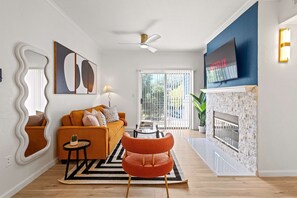 TV, fireplace, offices