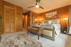 3 bedrooms, desk, iron/ironing board, free WiFi