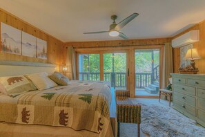 3 bedrooms, desk, iron/ironing board, free WiFi