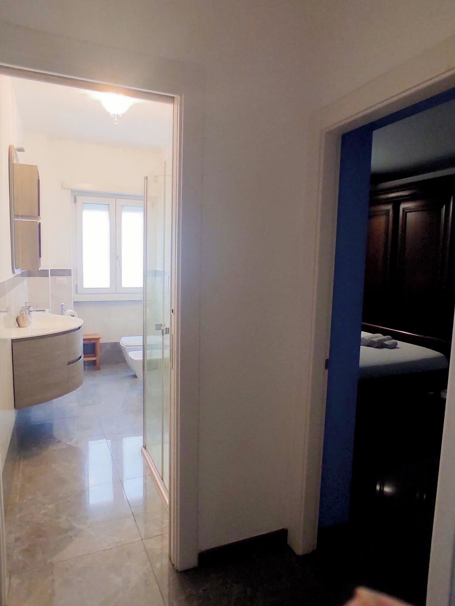 1 camera, ferro/asse da stiro, Wi-Fi gratuito, lenzuola