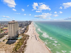 Beach nearby - Grand Panama 309! Exceptional Low Floor Corner Unit. New Rental 2025. 3Br. Views (Panama City Beach)